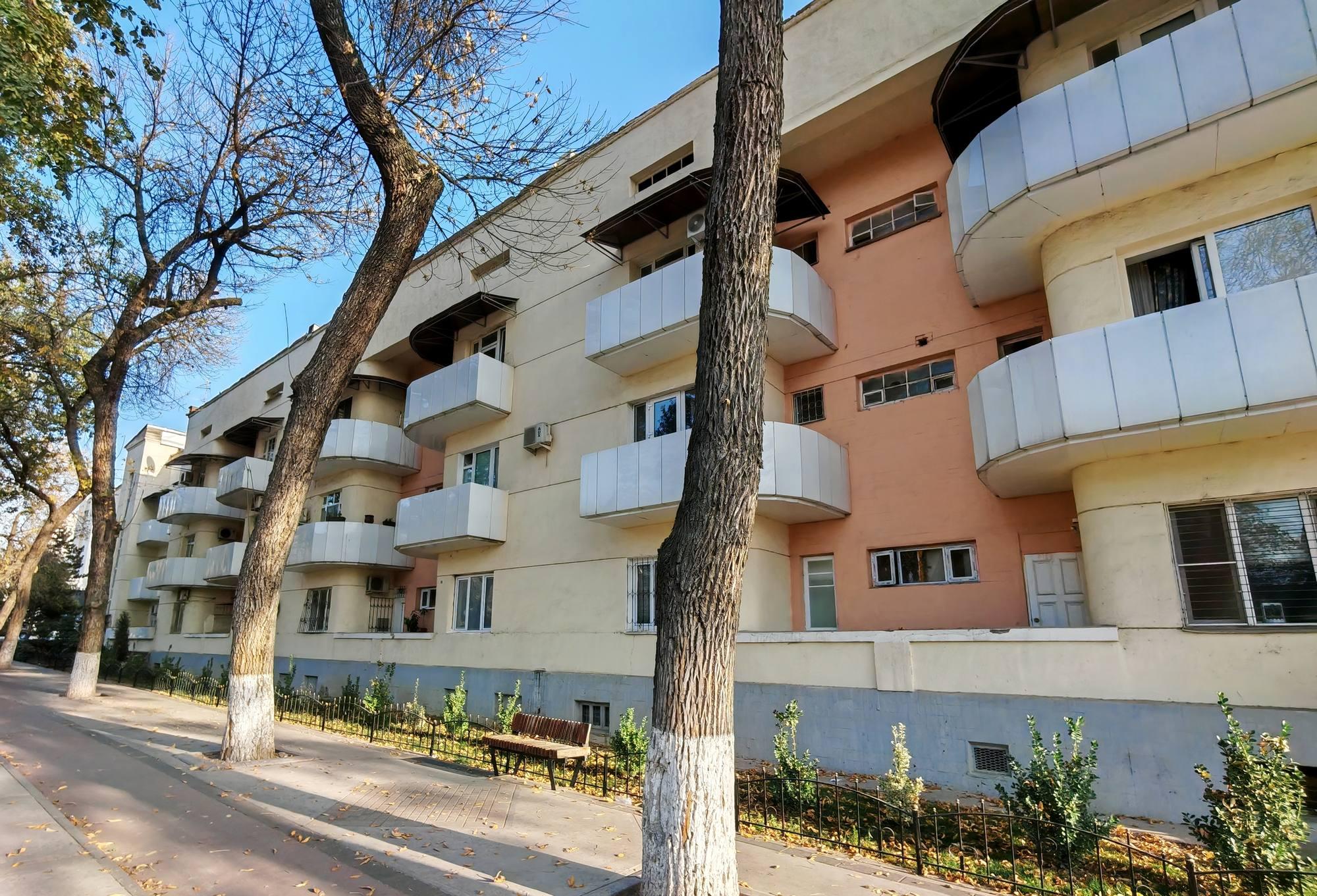 Residential Building on Mustaqillik Street